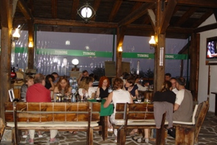 2010_0615_Iliana_DSC00752.png (45687 Byte)